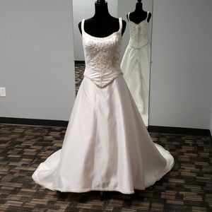 Winnie Couture wedding,beaded bodice,straps,size14